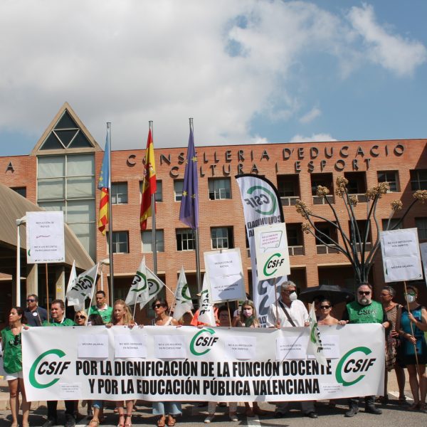 La manifestación masiva de Madrid ha contado con una nutrida presencia de enfermeras/os de Alicante y la Comunidad Valenciana, 