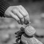cómo pegar y diseñar las Piedras con Uñas