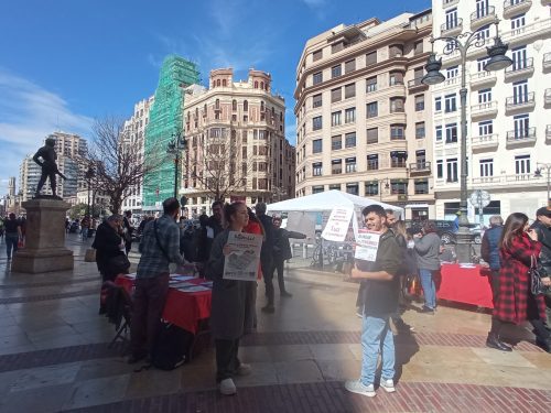 Unificación Comunista de España ha montado un Stand en Valencia