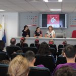 La Escuela de RCP del Colegio de Enfermería de Alicante forma en técnicas de reanimación cardiopulmonar y primeros auxilios a miembros de las hogueras infantiles