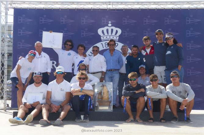 El Real Club Náutico Torrevieja levanta el Trofeo del Autonómico de Monotipos por Clubes 2023