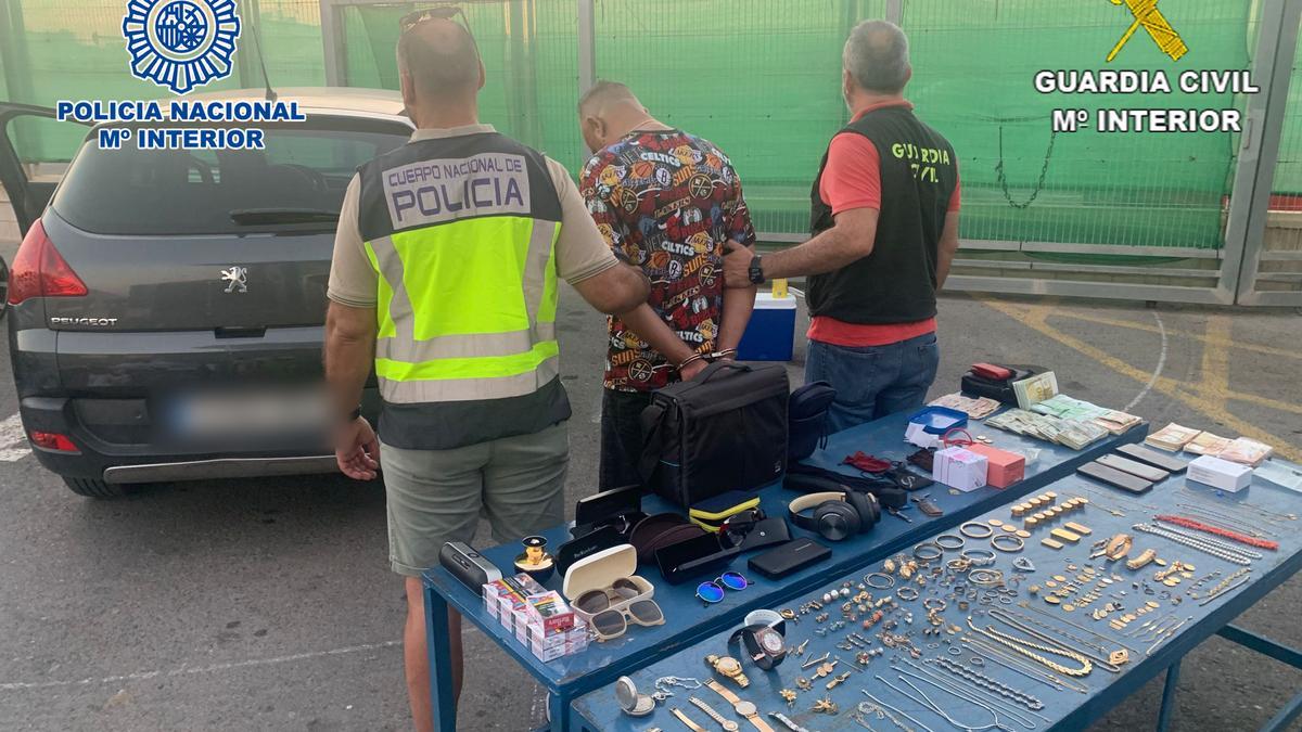 Detenido un Ladrón con 175.000 € en Efectivo y Joyas Robadas en Alicante, en Ruta hacia Argelia