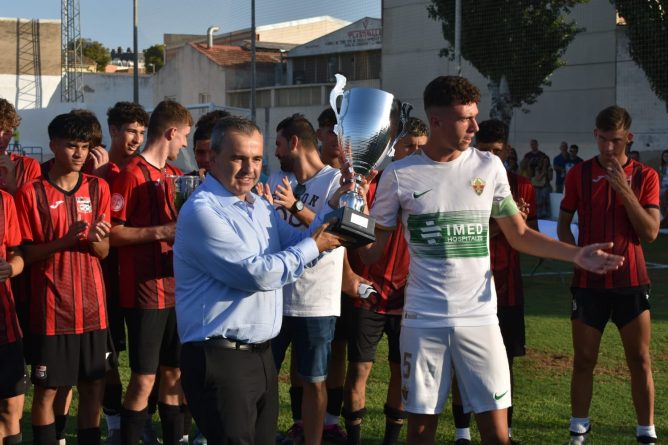 El juvenil del Elche C.F se lleva la XVI edición del Torneo Villa de Aspe