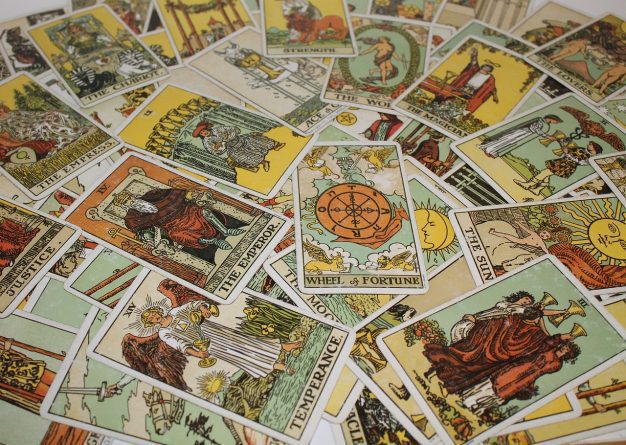 Anulan Curso de Tarot para Empresarios en Alicante Estrategia para el Éxito Empresarial