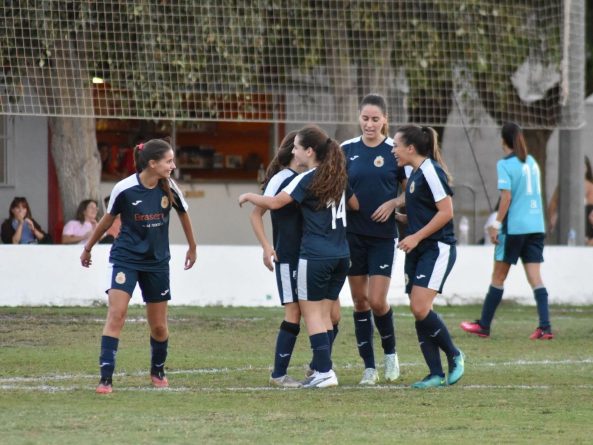 El Atlético de Aspe comienza la temporada a lo grande