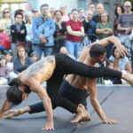 Los espectáculos de calle del Festival Medieval d’Elx convierten la ciudad en un escenario teatral