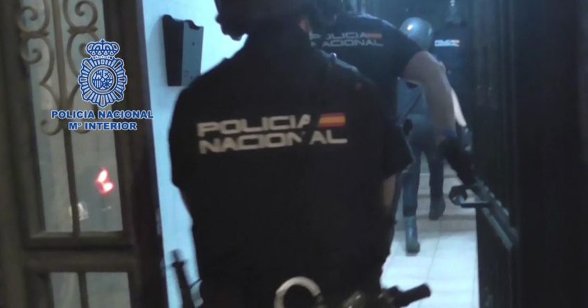 Detienen a una Banda Criminal por Asaltar un Club de Alterne en Benidorm y Retener a Empleados y Clientes