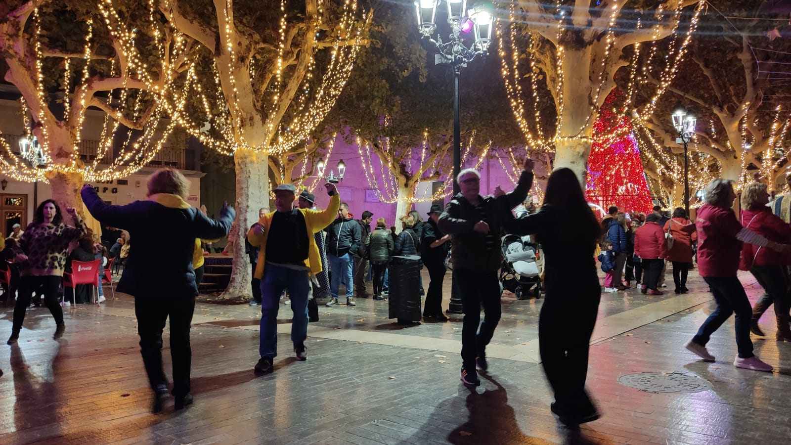 El pueblo de Aspe celebra la llegada del 2024 con tres espectaculares Nocheviejas consecutivas