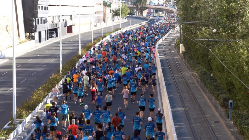 La Meridiano Media Maratón Internacional congrega en Alicante a más de 3.000 corredores