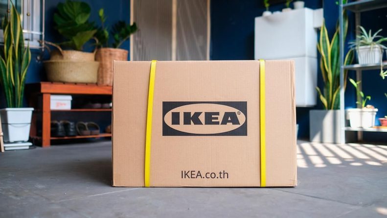 Ikea lanza una mochila multicolor por 35 euros que causa furor entre sus clientes: 