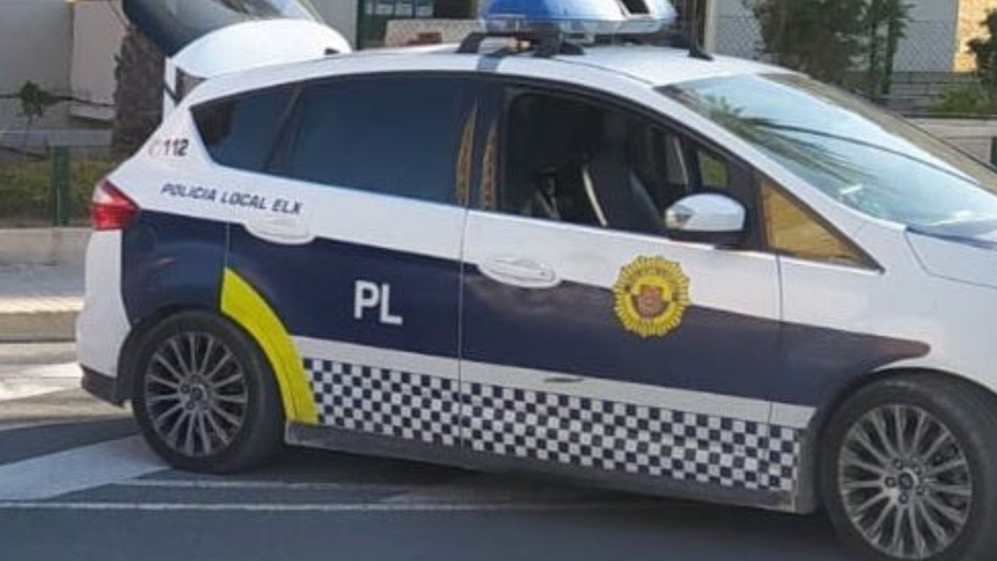 Un menor ataca a un policía local en Elche tras una reyerta en Carrús
