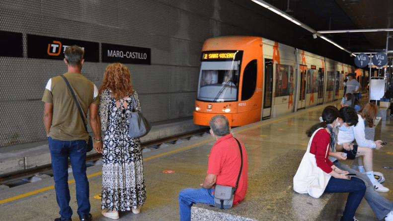 Hogueras de Alicante 2024 El TRAM funcionará toda la noche para facilitar la movilidad