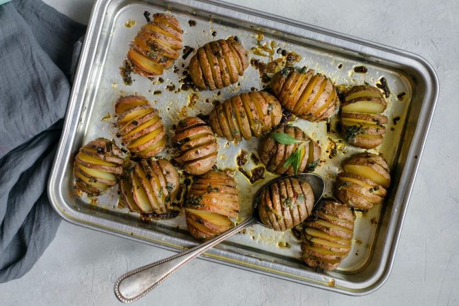 Las patatas asadas en la freidora de aire pueden ser más sanas que las fritas