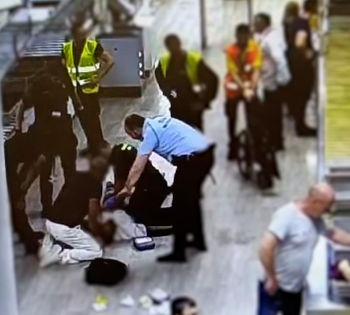 La Guardia Civil reanimó a un pasajero en el aeropuerto de Barcelona con parada cardiorrespiratoria