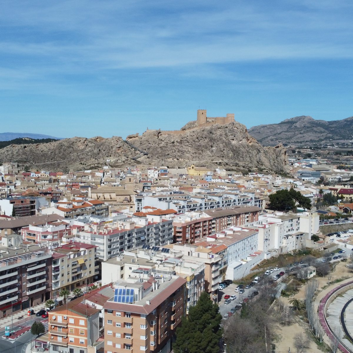 El pleno del Ayuntamiento de Sax aprueba la adhesión al Plan Vive para impulsar la construcción de vivienda de protección pública