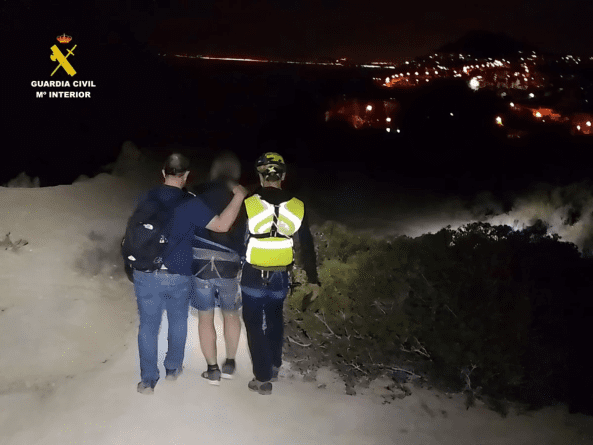 Operativo de rescate en El Campello: encuentran a hombre desaparecido entre las peligrosas rocas del acantilado