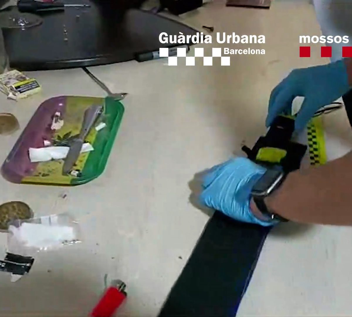 Desarticulada en Barcelona una organización criminal juvenil de inspiración grupal latina, multidelictiva y violenta, dedicada al tráfico de drogas e implicada en agresiones con armas blancas, robos y estafas bancarias