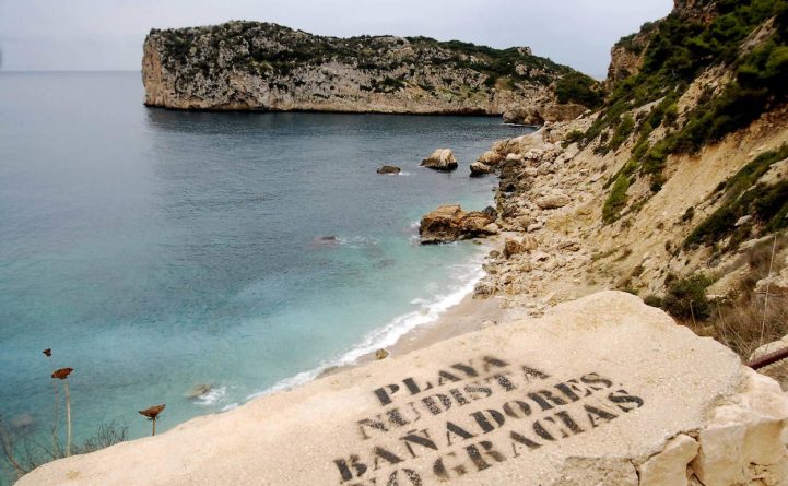 Las Mejores Calas Nudistas de Alicante que Debes Conocer