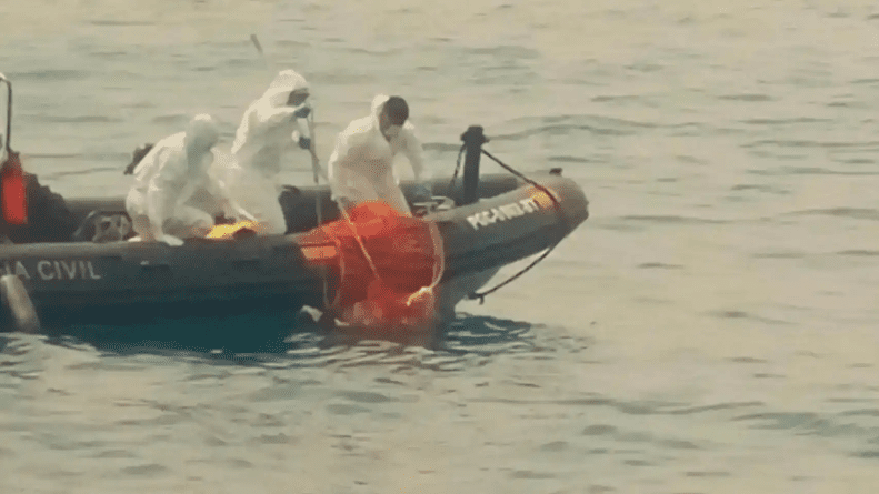 Un hombre hallado muerto en su vehículo en la playa de Urbanova de Alicante la Policía investiga las causas del fallecimiento