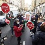 Desahucian en Alicante a familia con niño de 6 años con parálisis cerebral, pese a su situación vulnerable