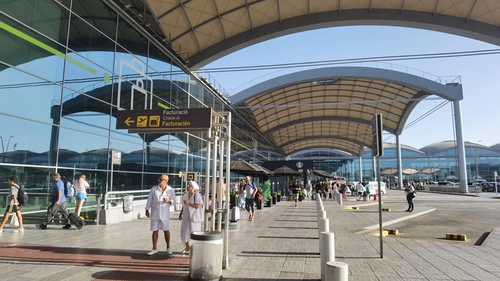 El aeropuerto de Alicante es el que más crece de España