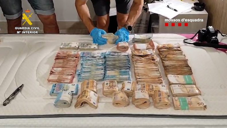 Detenido en Tarragona horas después de atracar y robar más de 100.000 euros en un banco en Vinaròs