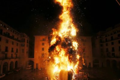 ¿Vacaciones más largas en 2025? Alicante confirma puentes de cuatro días en Hogueras y Semana Santa en 2025