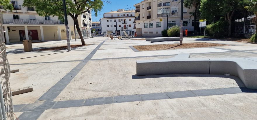 Aurora Serrat, responsable de Infraestructuras, apuesta por llenar de hormigón Altea en vez de mejorar o ejecutar nuevas zonas verdes en el casco urbano