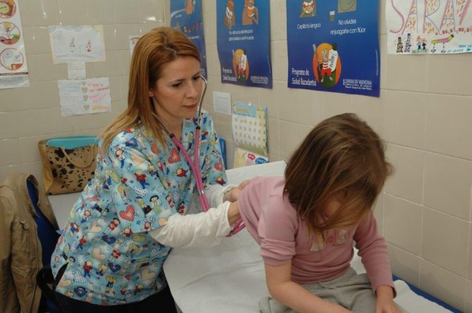 El CECOVA aplaude la decisión de Sanidad de eliminar el protocolo que delegaba en el profesorado la responsabilidad de administrar medicación al alumnado