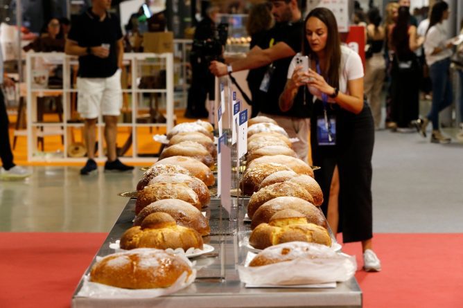 El horno Delicias de San Miguel (San Miguel de Salinas) se hace con el II Concurso de Monas