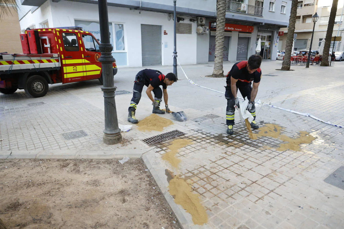 Cinco policías lesionados y un delincuente herido de bala tras persecución en Benimaclet