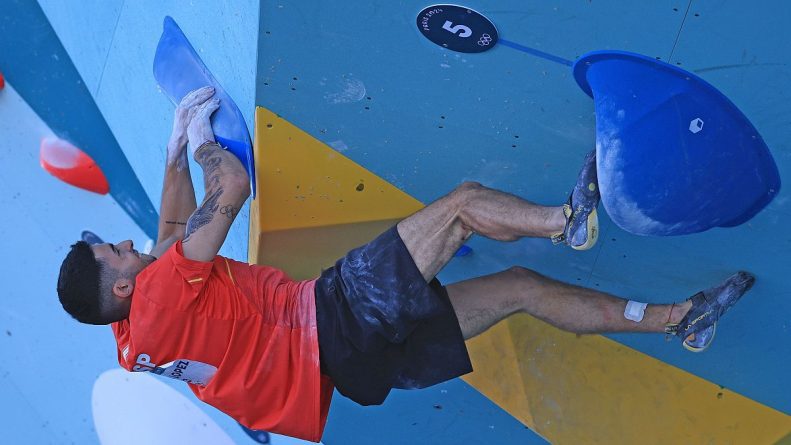 Alberto Ginés se la juega hoy en la semifinal de escalada deportiva: busca estar entre los ocho primeros