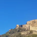 Incendio en el Castillo de Santa Bárbara: Cómo los Bomberos Actúan para Frenar el Avance del Fuego