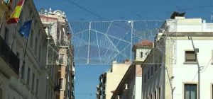 Las luces de Navidad iluminan las principales calles de Alicante