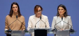 La ultraizquierda pisotea la bandera del feminismo