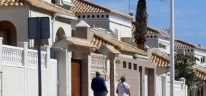 Increíble caso en Alicante: okupan una vivienda y contratan la alarma usando el nombre de un enfermo terminal