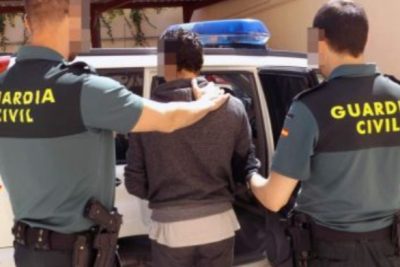 AUGC Alicante felicita a los componentes de la Guardia Civil que realizan servicio en la sede Judicial de Torrevieja, por su intervención evitando que una persona se lanzara al vacío desde una tercera planta de dicho edificio.