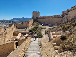 Descubre la magia histórica del Castillo de Castalla en tu próxima visita a Alicante