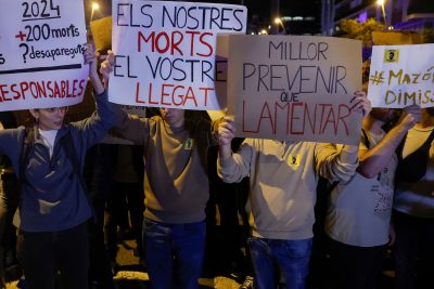 Alicante protesta en masa contra la gestión de Mazón frente a los estragos de la DANA