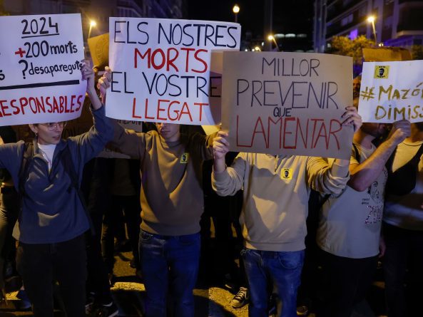 Alicante protesta en masa contra la gestión de Mazón frente a los estragos de la DANA