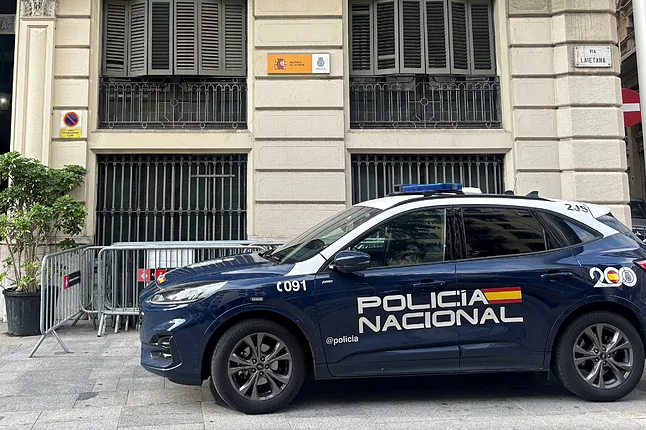 Detenido un joven en Alicante por difundir datos personales de su ex suegra en una web de contactos"