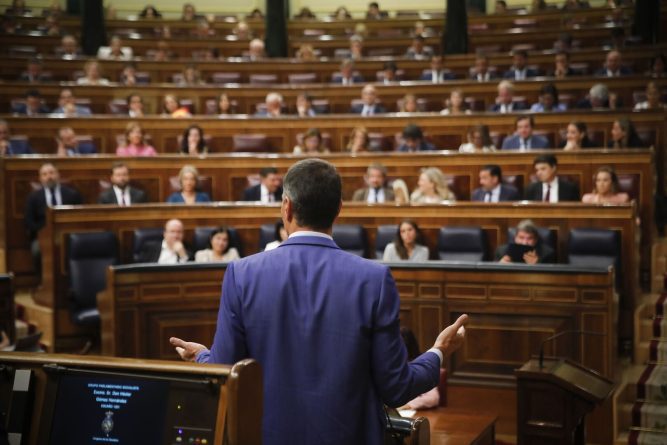 Pedro Sánchez da la espalda a los ciudadanos